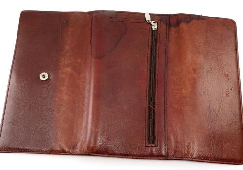 Where to Find the Best Mens and Women's Leather Wallets in Australia